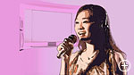 Yui beim Karaoke